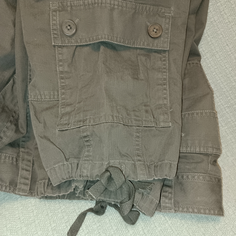 Caslon Women's Olive Green Cargo Pants 100% Cotton. Tag Size 10. From Nordstrom.